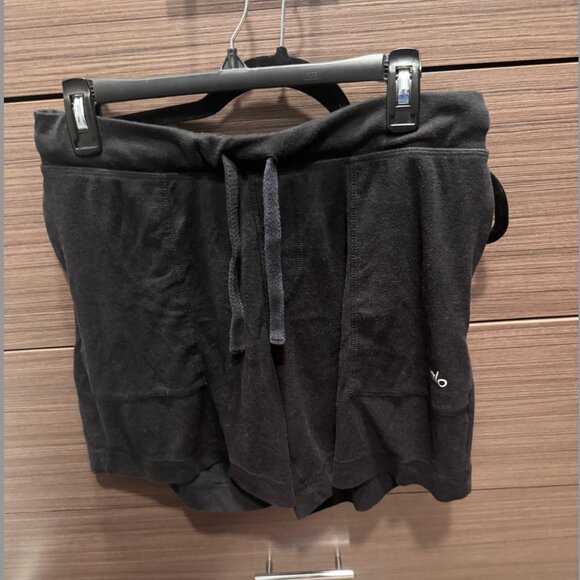 Alo Men's Shorts - Picture 1 of 2